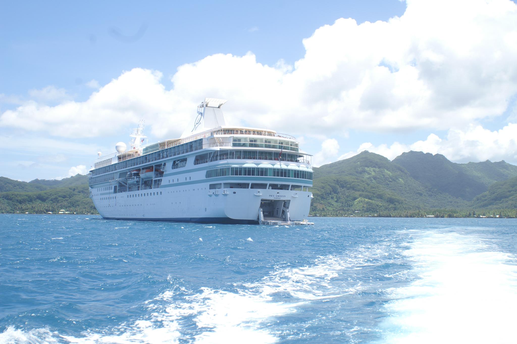 paul gauguin cruise ship tahiti