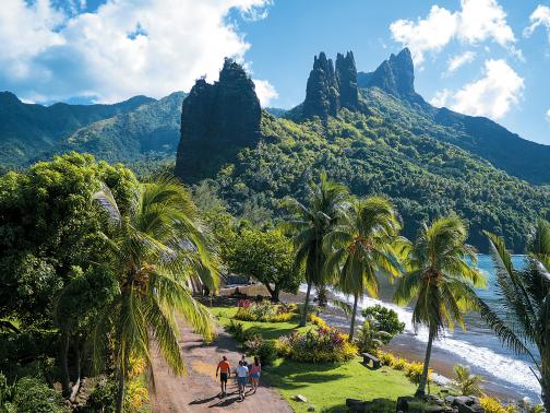 paul gauguin cruise ship tahiti mountains