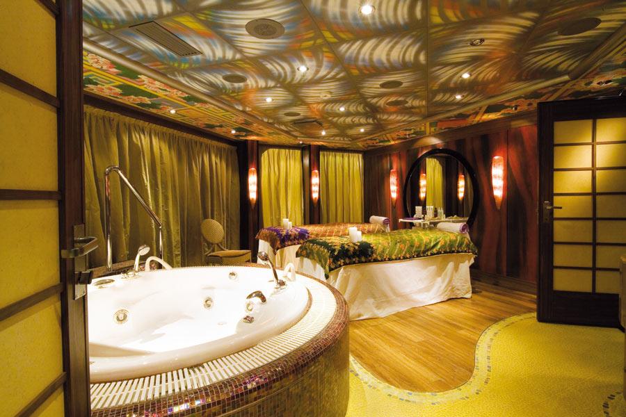 carnival cruise line splendor spa