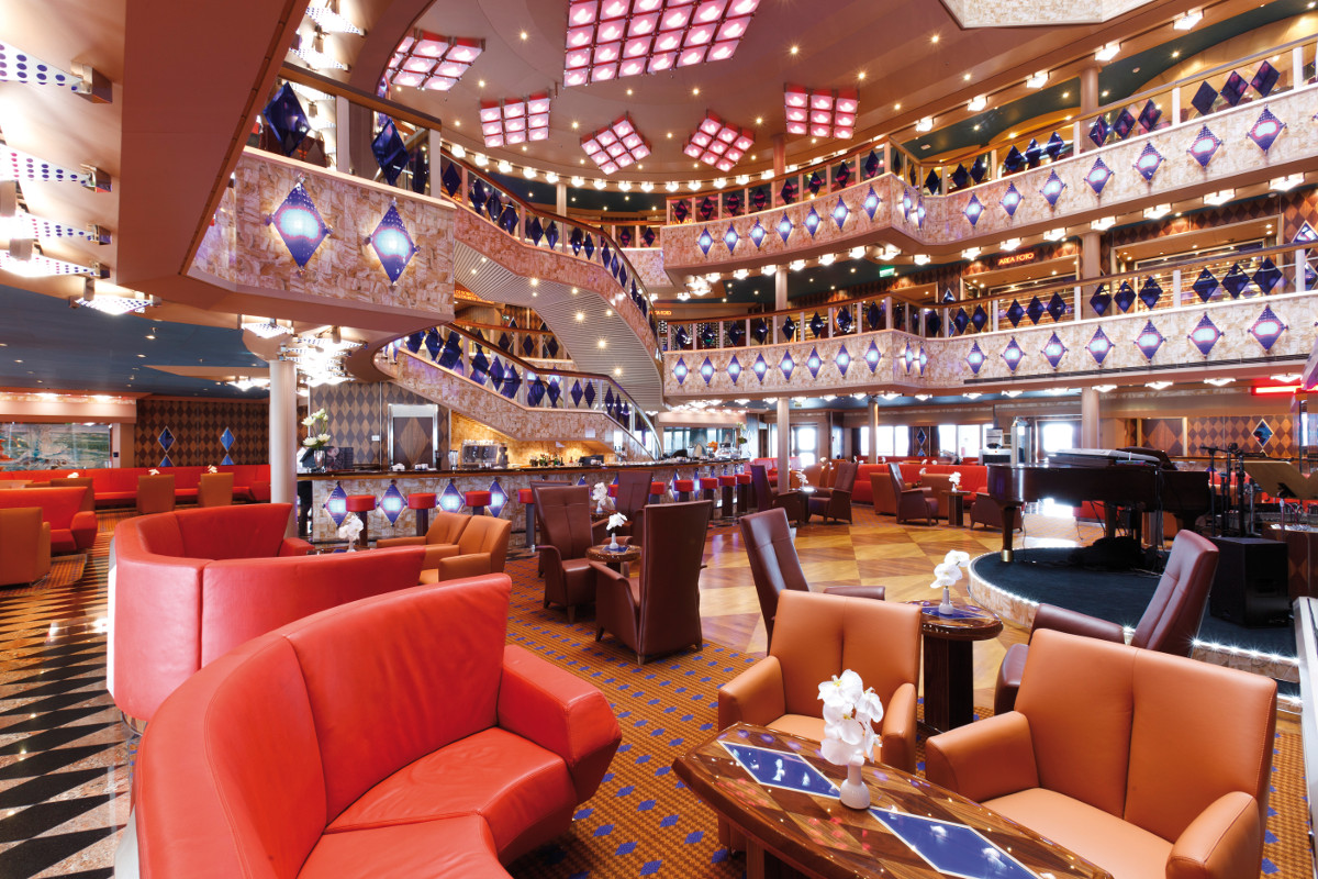 costa cruise line favolosa atrium