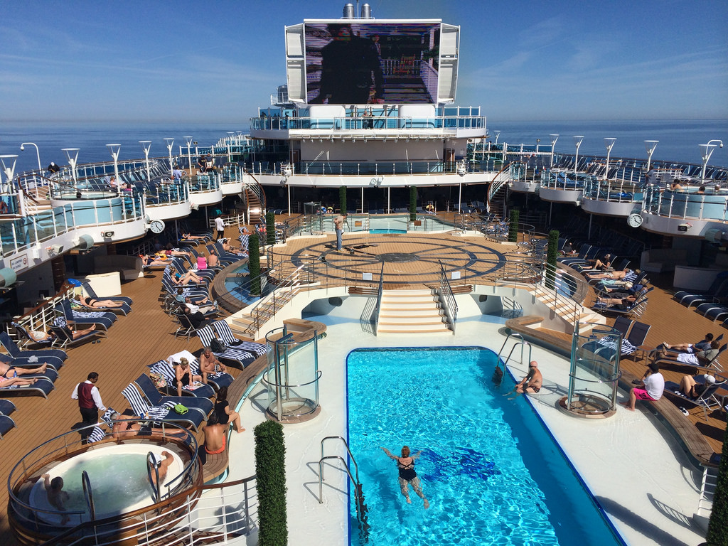 Princess Cruises Regal Princess main pool