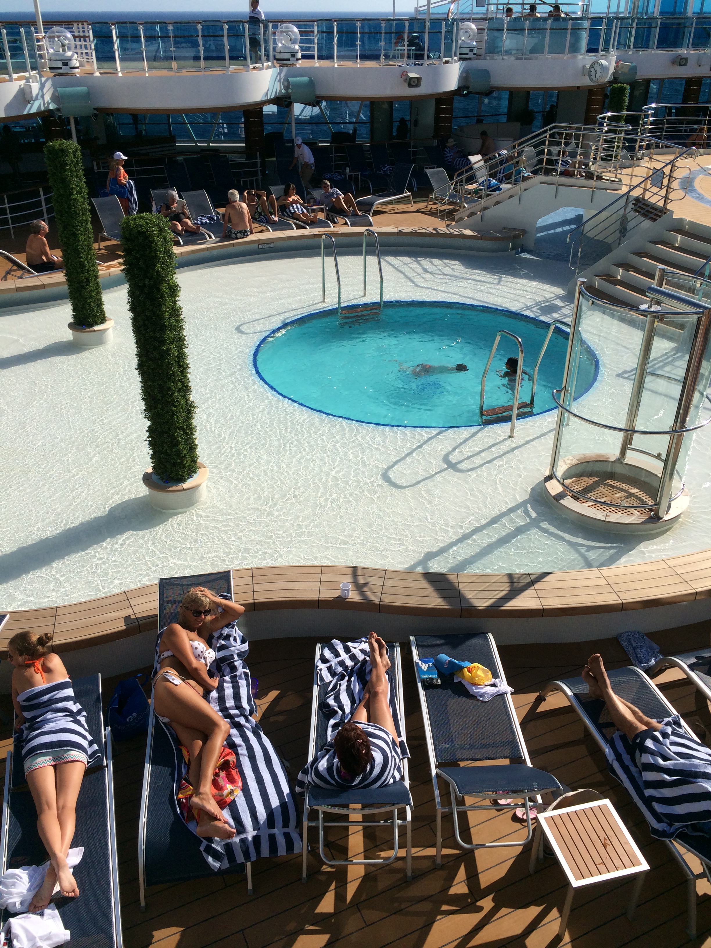 Princess Cruises Regal Princess aft pool