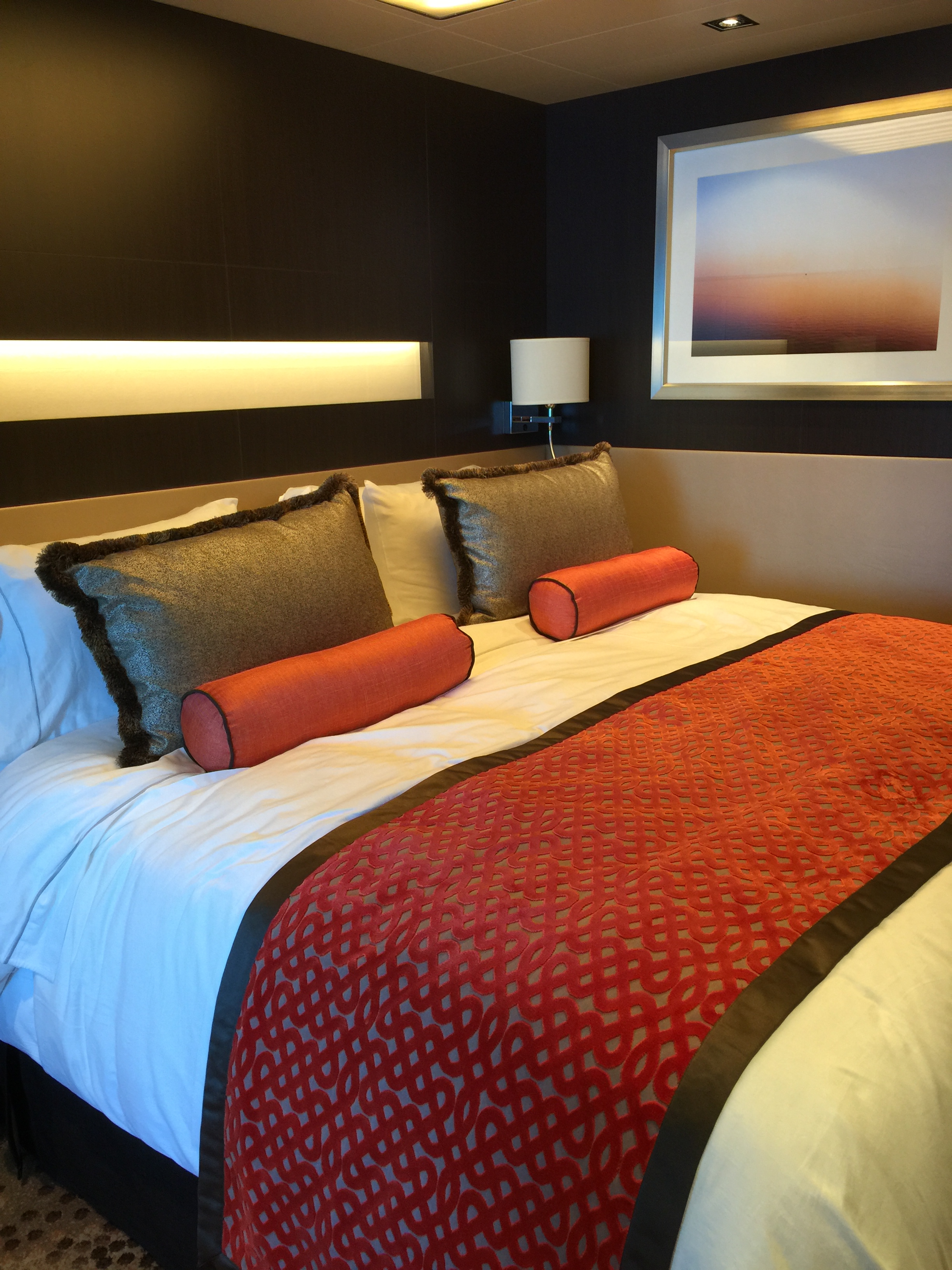 Norwegian cruises escape cruise ship cabin bedroom