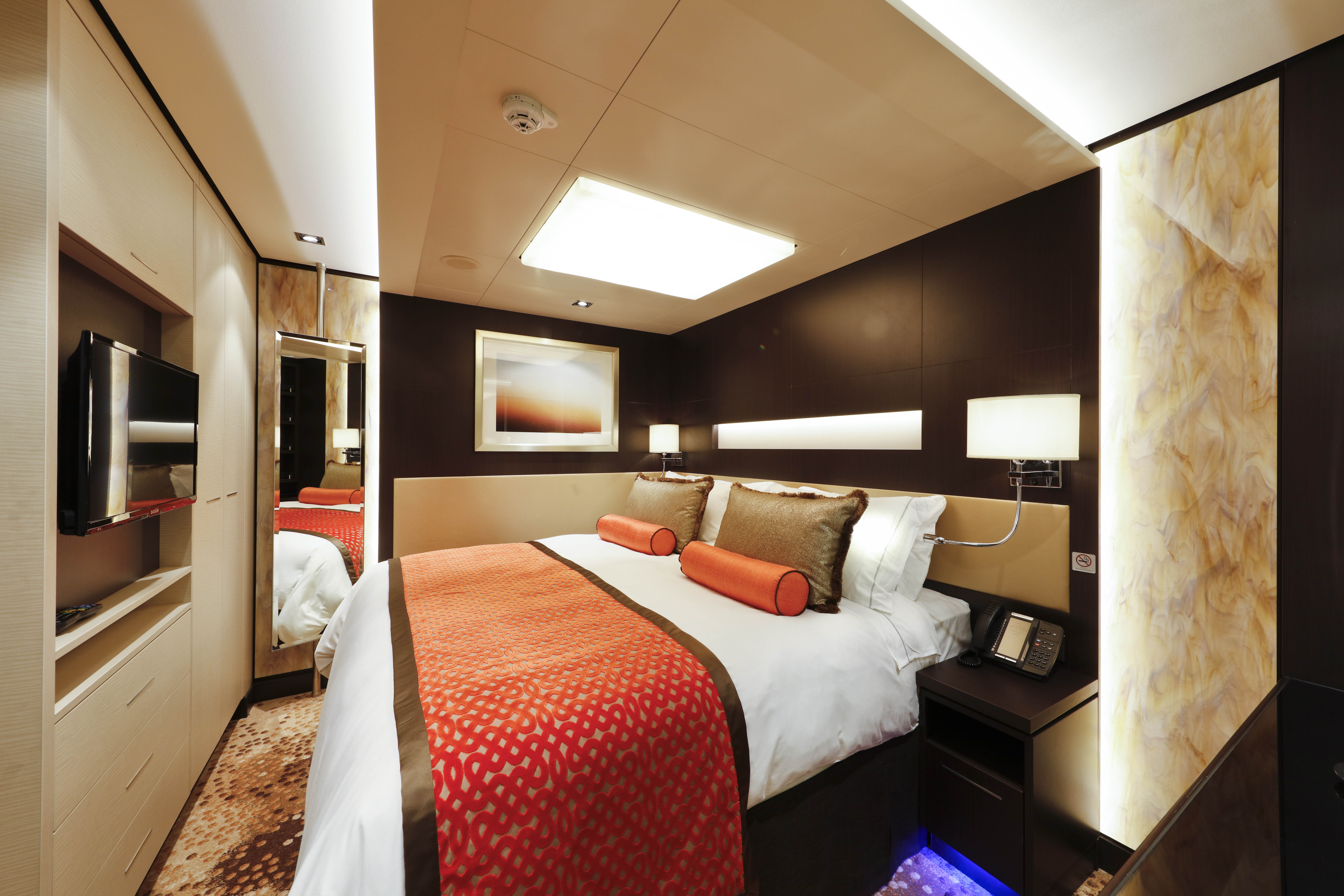Norwegian cruises escape cruise ship couryard suite bed