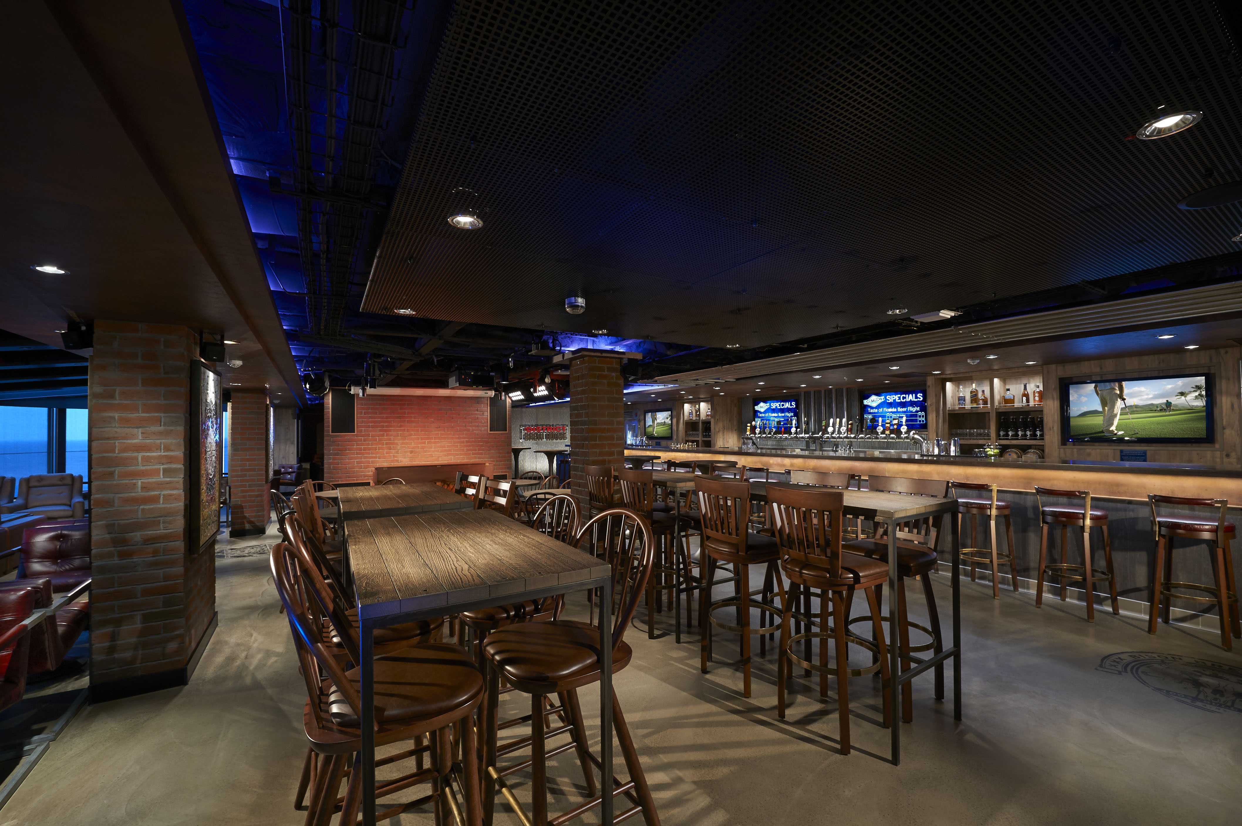 Norwegian cruises escape cruise ship district bar