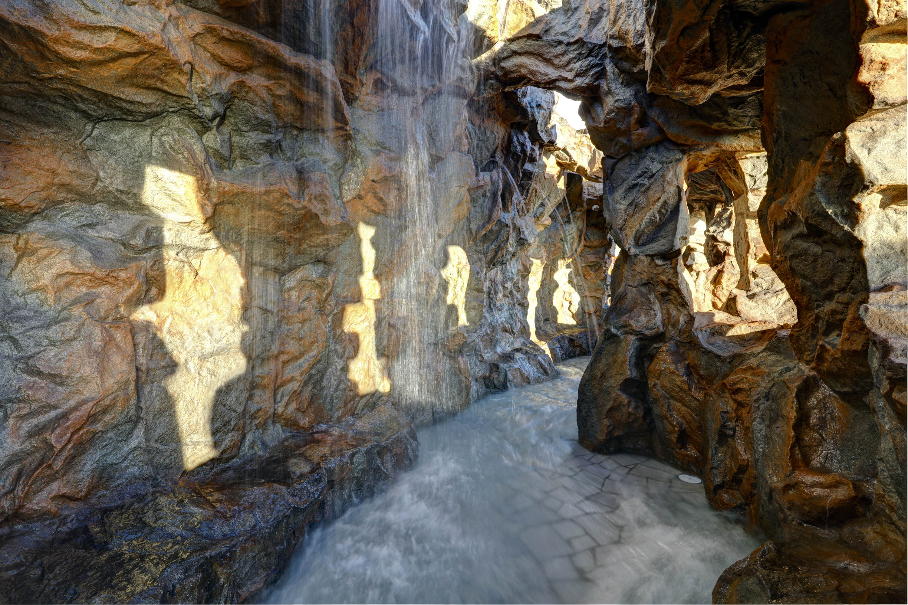 Norwegian cruises escape cruise ship spice grotto interior