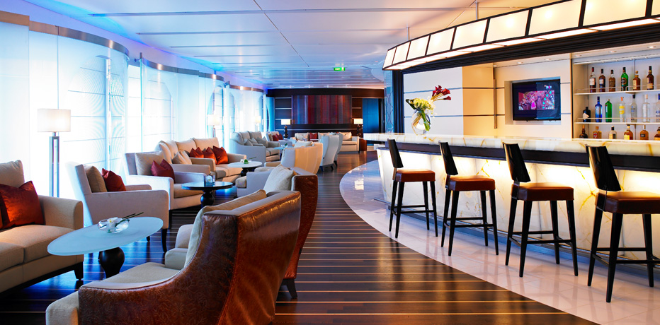 Residensea cruises The World cruise ship bar view
