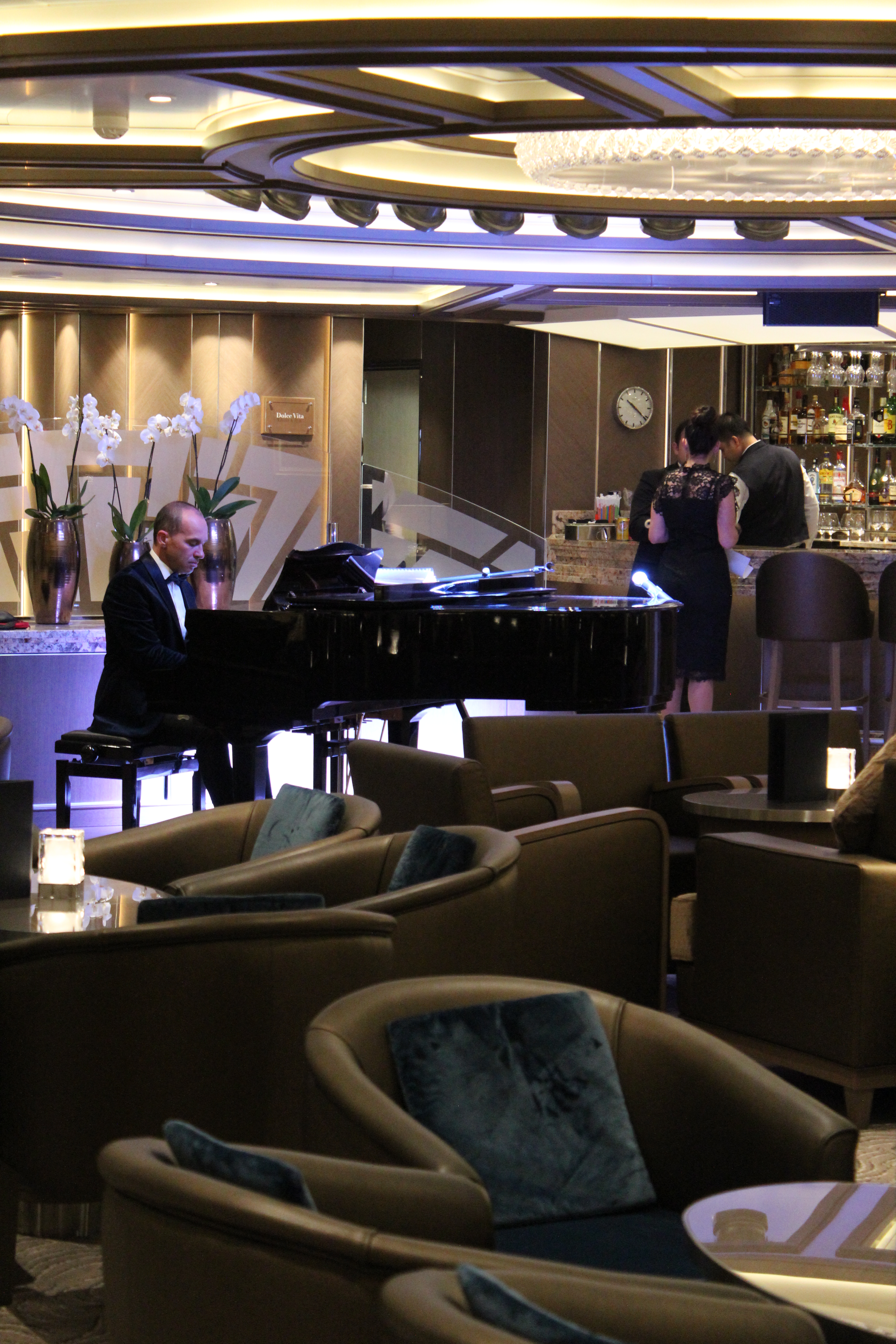 Silversea cruises silver muse cruise ship pianist