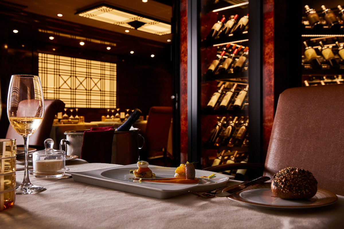 Silversea cruises silver muse cruise ship la dame restaurant