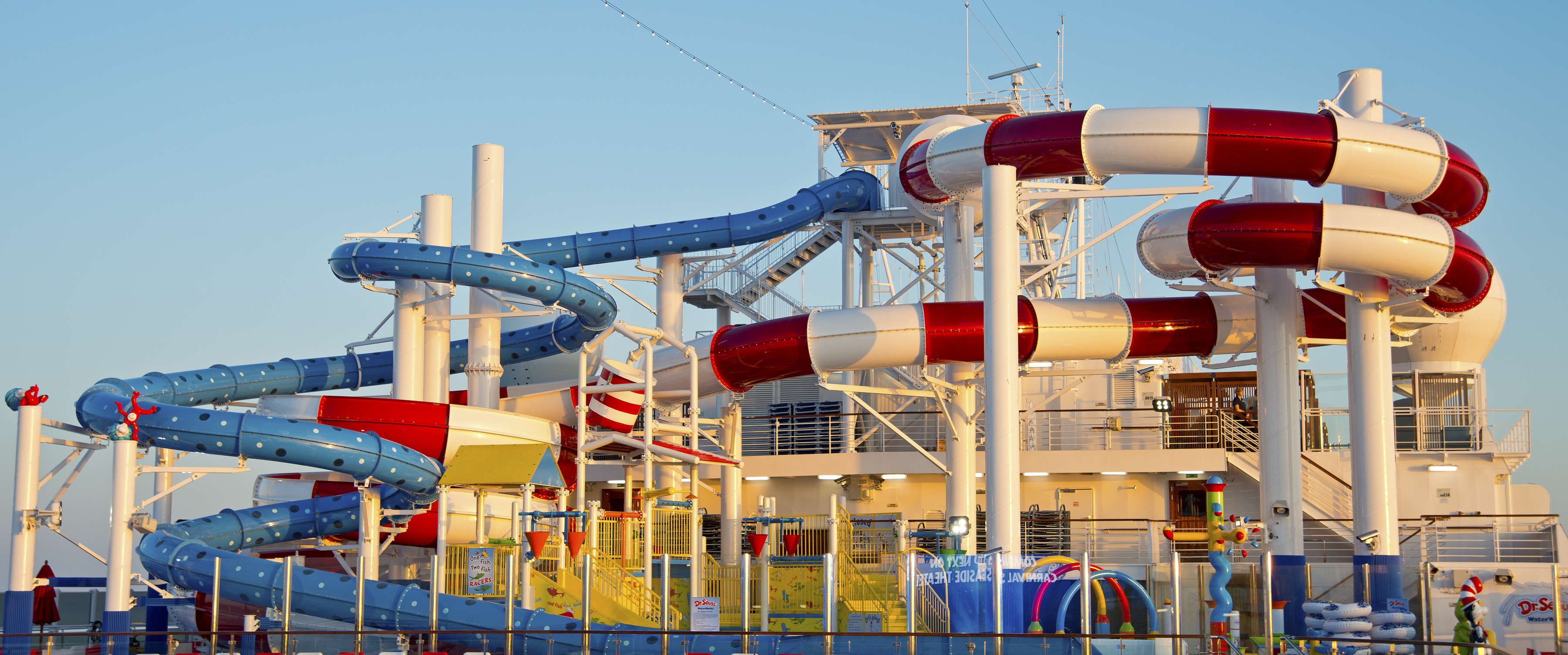 Carnival cruises Horizon cruise ship waterpark