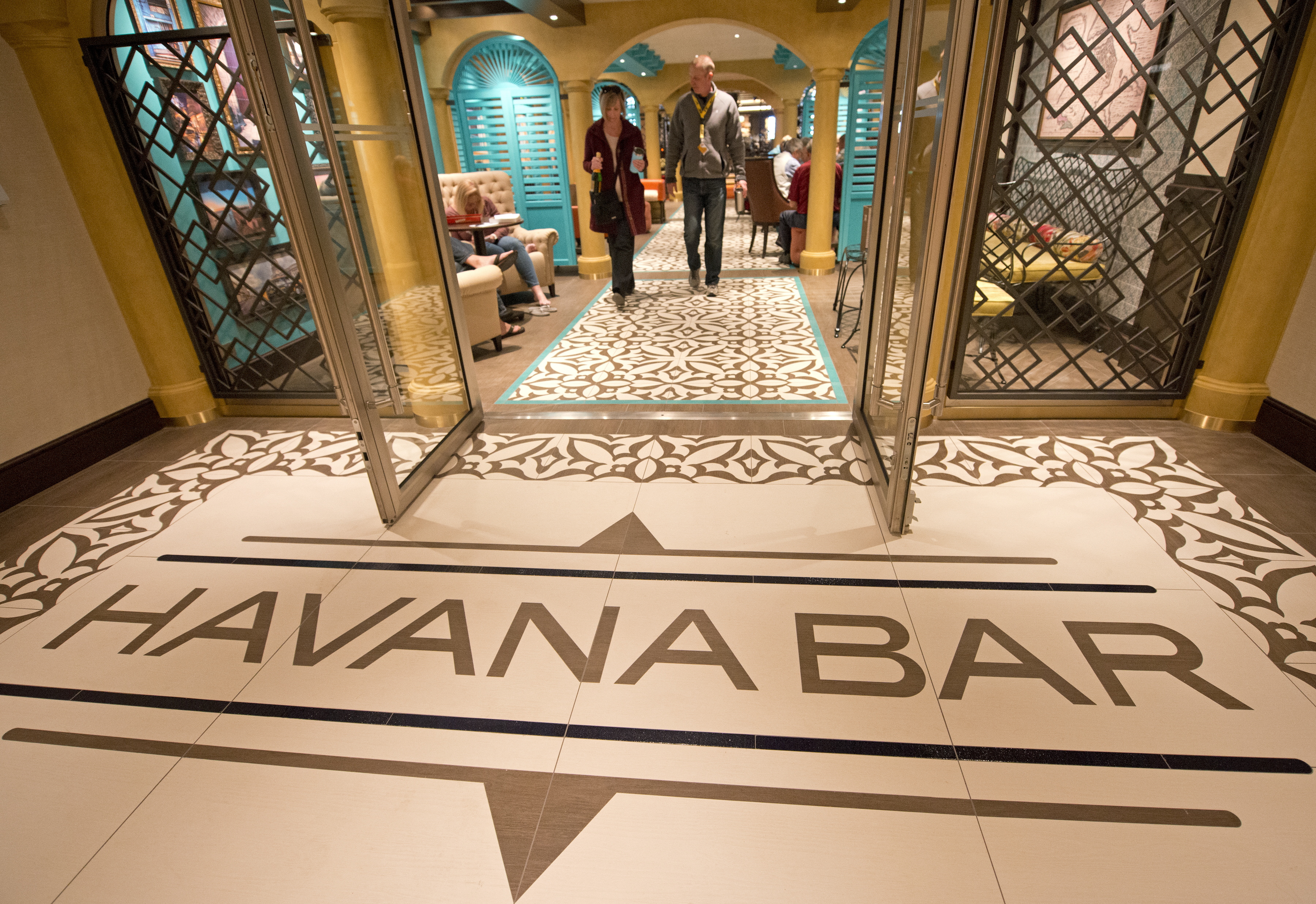 Carnival cruises Horizon cruise ship havana bar