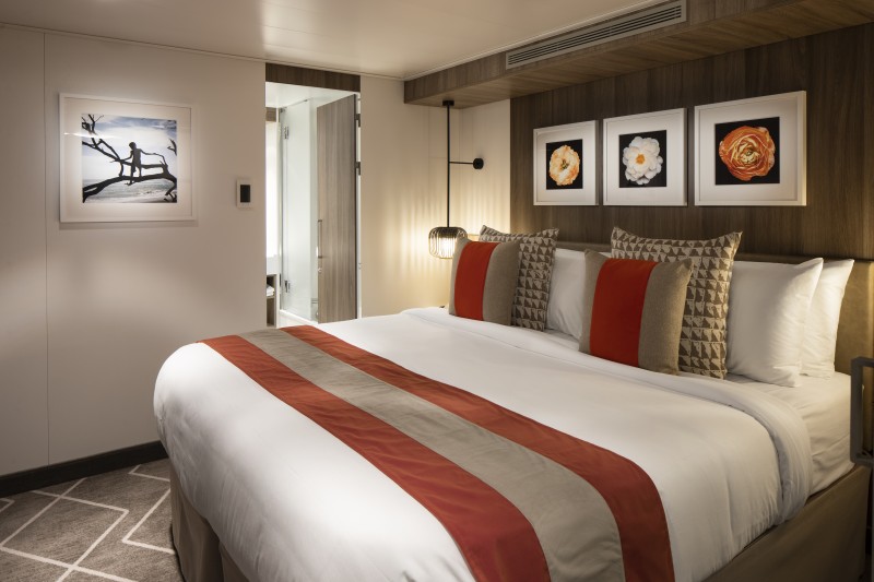 celebrity cruises edge cruise ship suite bedroom