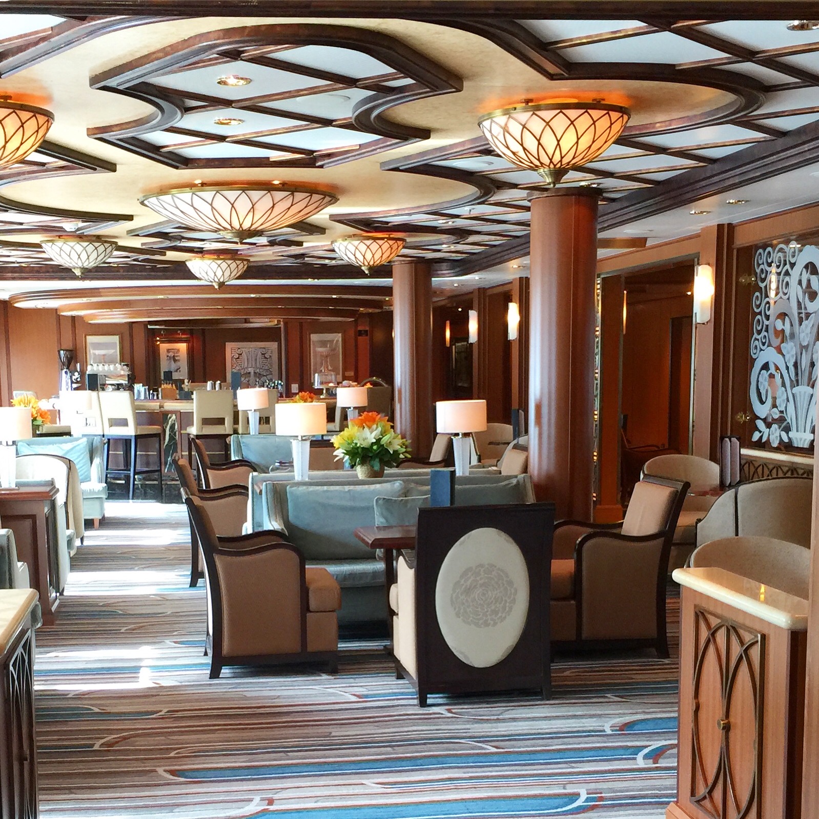Cunard Queen Elizabeth Bar