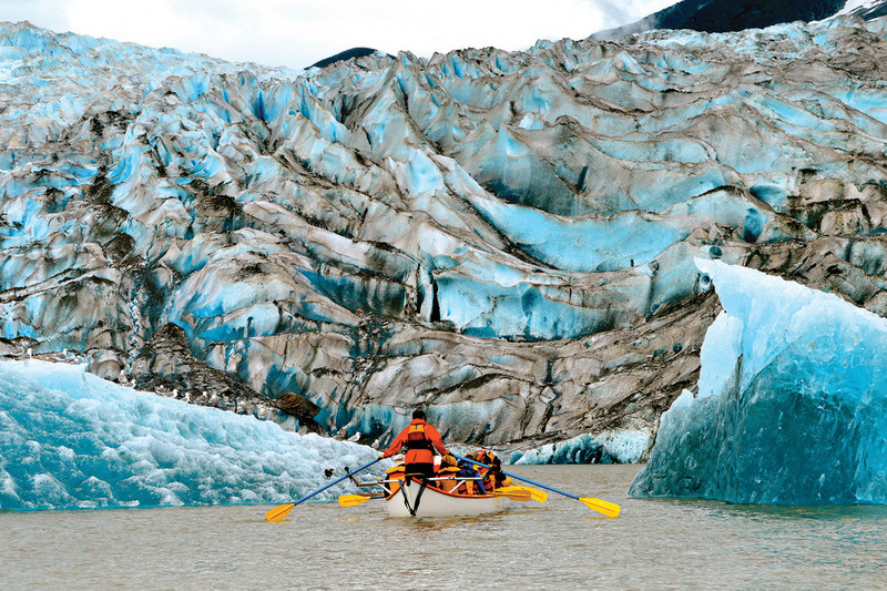Cunard Queen Elizabeth Alaska kayaking
