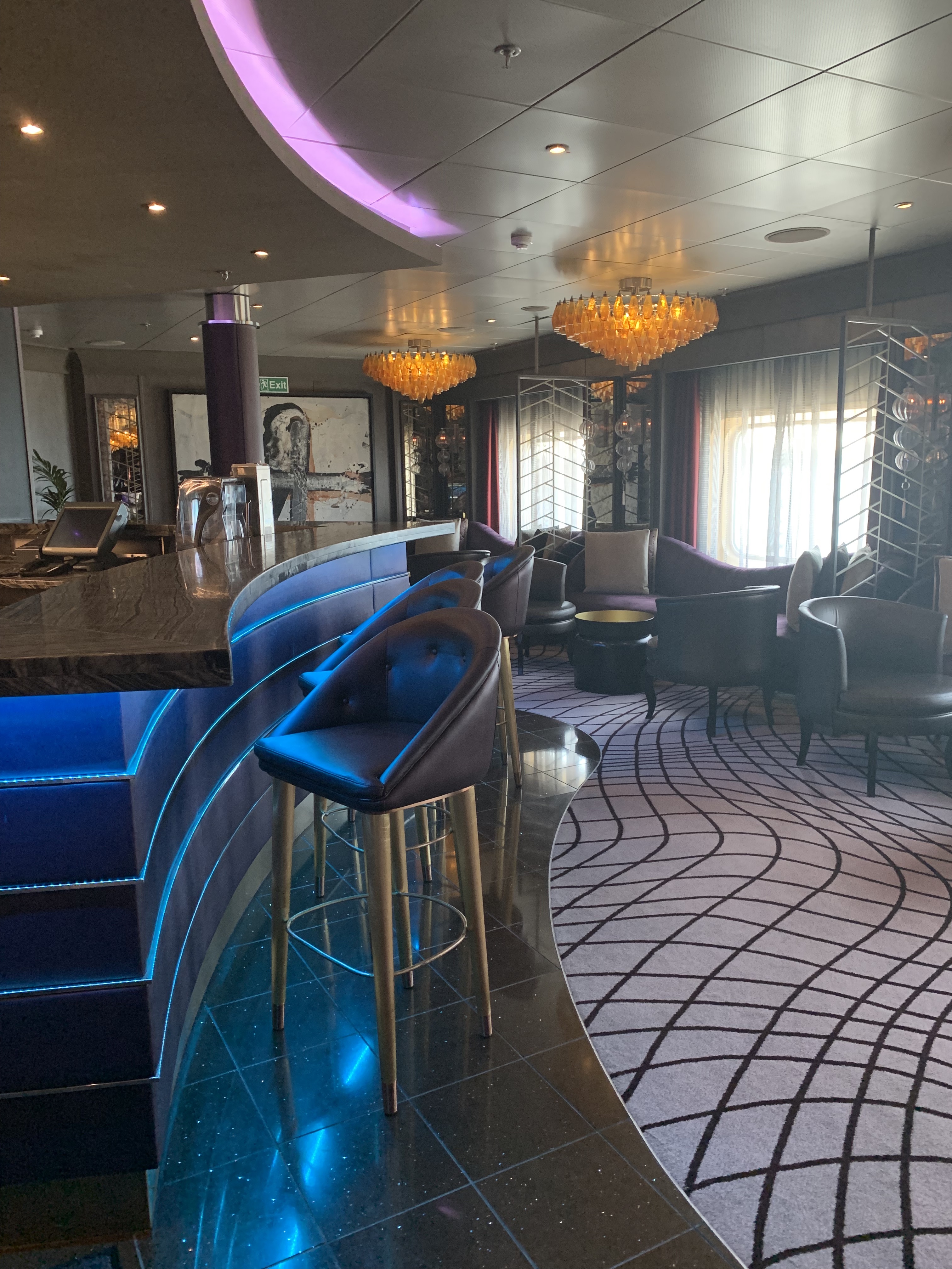 Regent Cruises Voyager Navigator Lounge