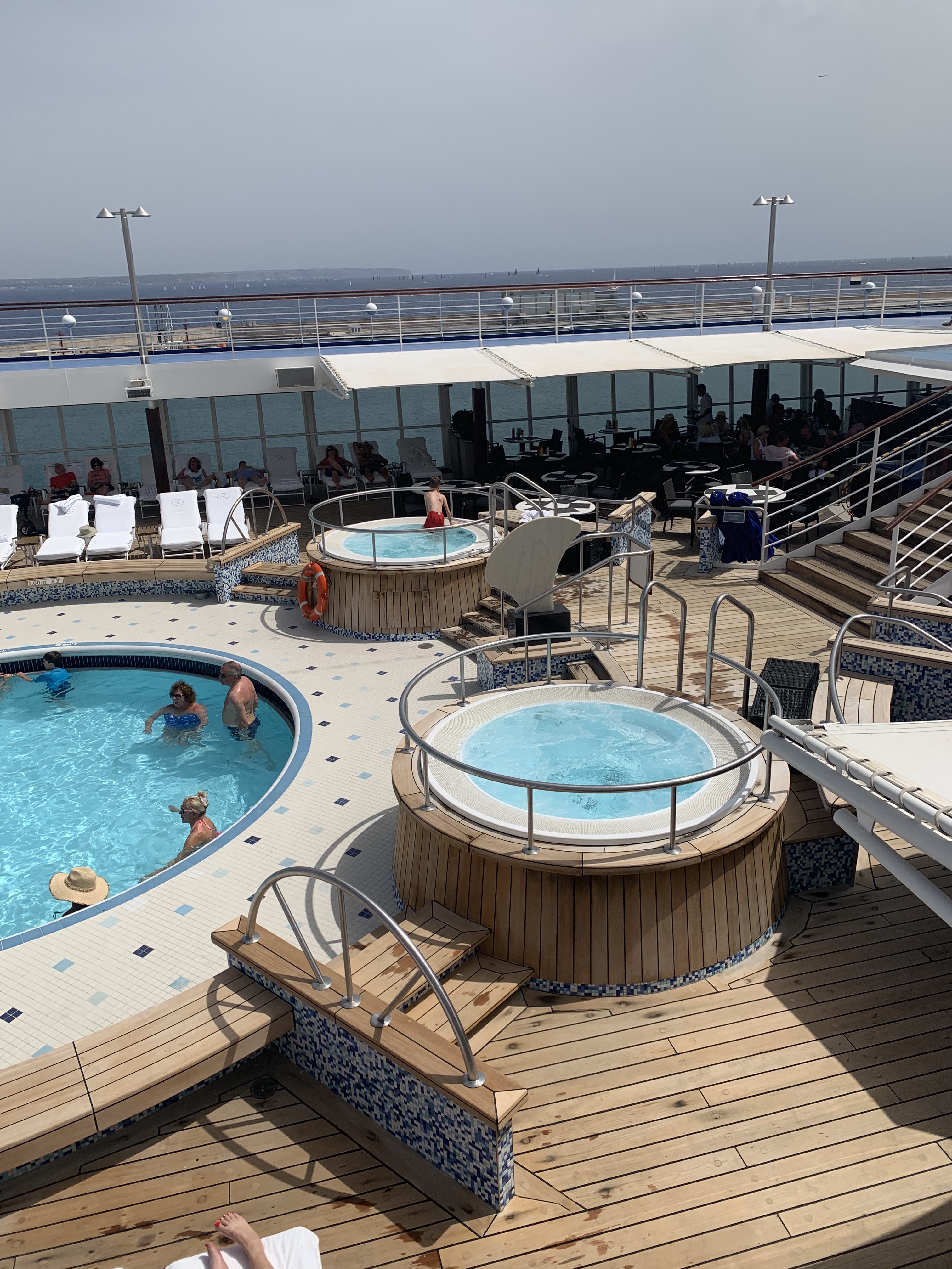 Regent Voyager hot tub