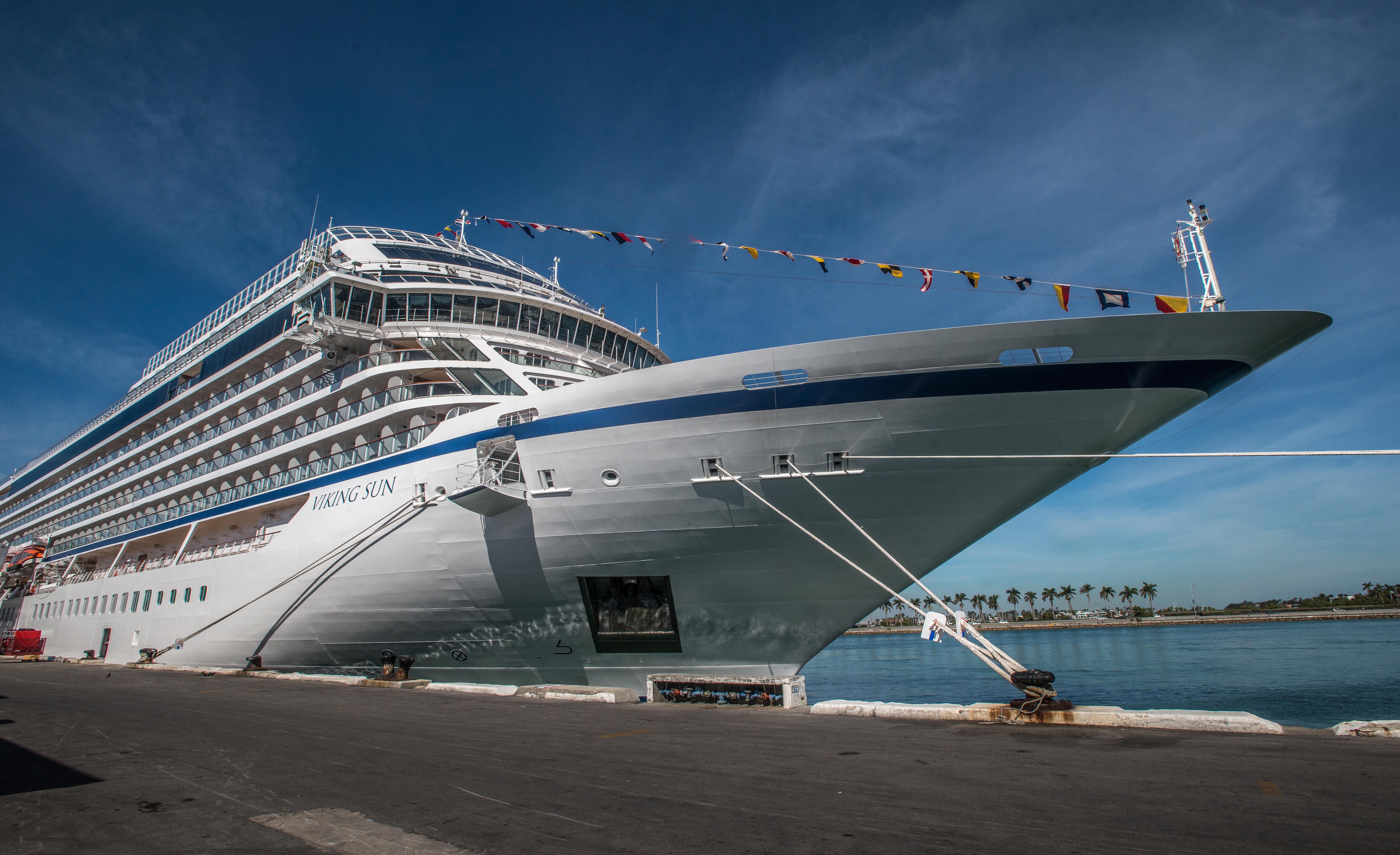 VIKING_SUN_MIAMI_READY_FOR_WORLD_CRUISE