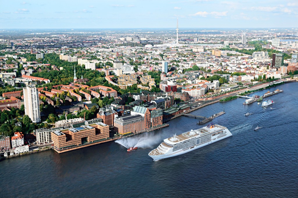 Hapag-Lloyd Cruises MS EUROPA 2 Hamburg