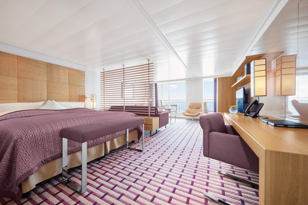 Hapag-Lloyd Cruises MS EUROPA 2 grand suite