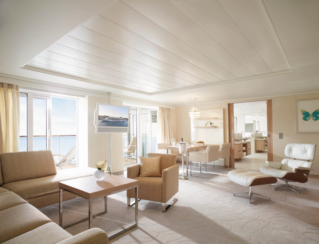 Hapag-Lloyd Cruises MS EUROPA 2 owners suite
