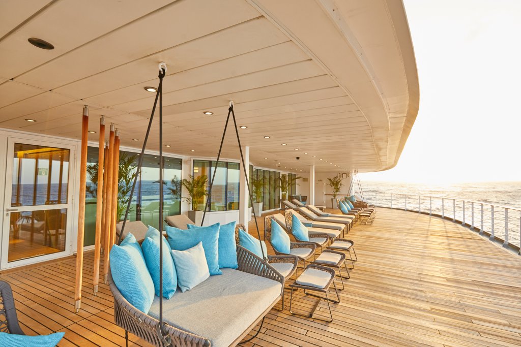 Hapag-Lloyd Cruises MS EUROPA 2 lounges outside spa
