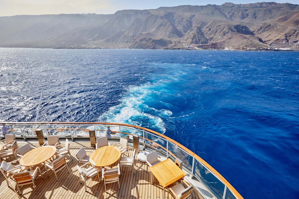 Hapag-Lloyd Cruises, MS EUROPA 2 Aft Yacht Club