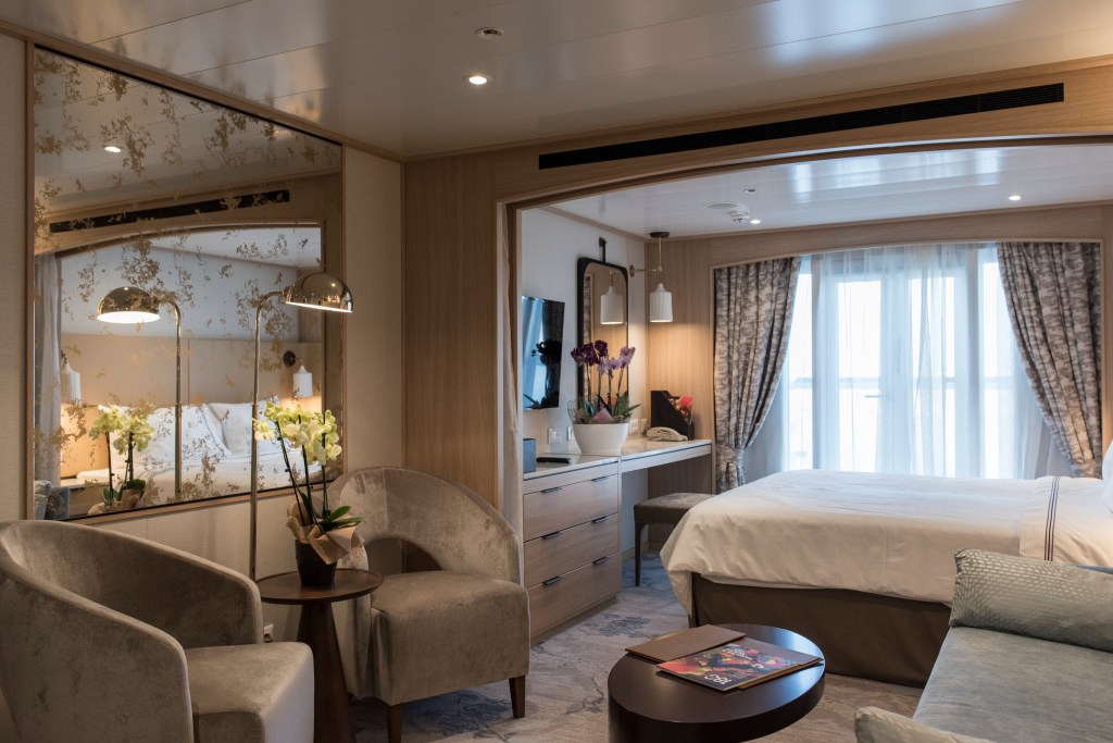 Windstar Star Breeze classic suite