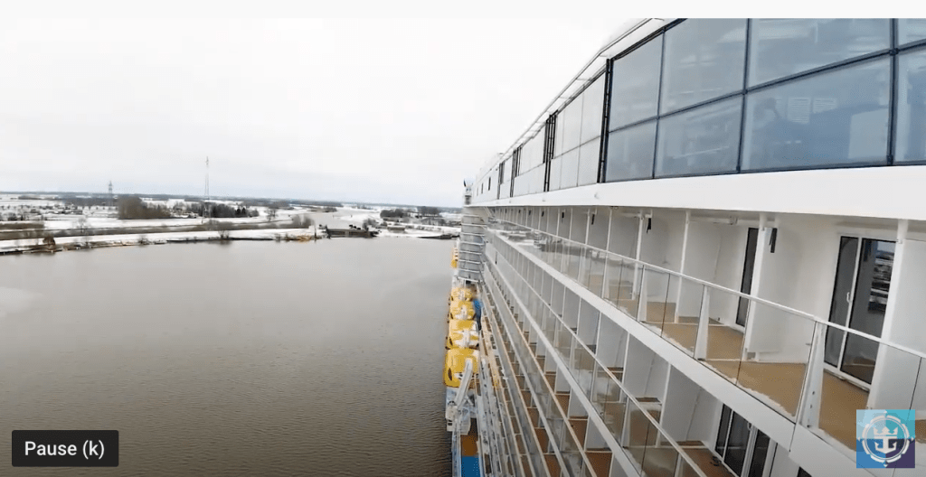 Royal Caribbean Odyssey of the Seas Port side