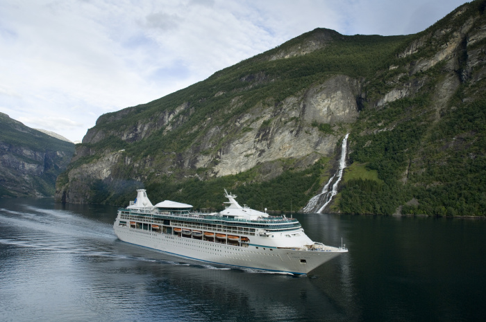 Royal Caribbean Vision of the Seas homeports in Bermuda