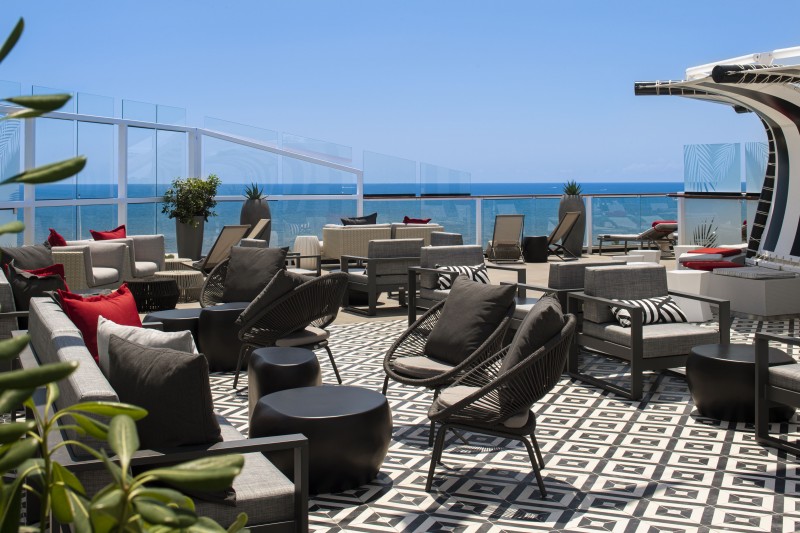 Celebrity Cruises Equinox pool deck