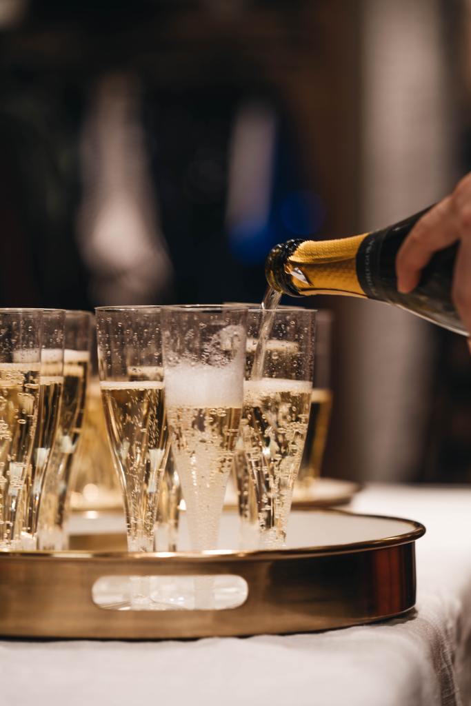 free alcohol on cruise ships champagne