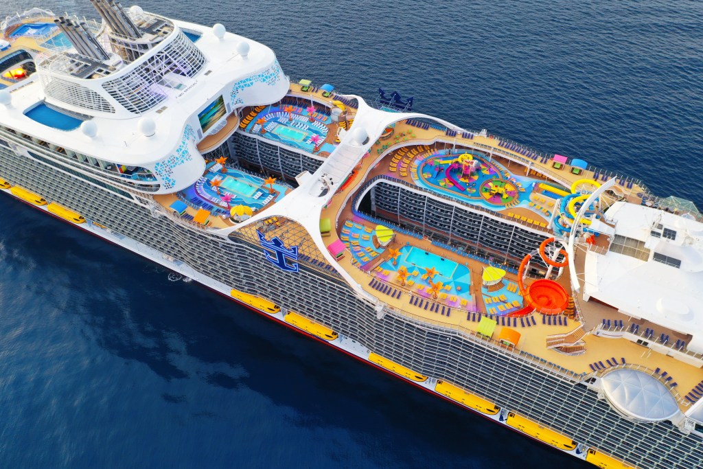 Royal Caribbean Wonder of the Seas top view