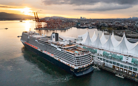 HOLLAND AMERICA LINE CANADA PLACE 2