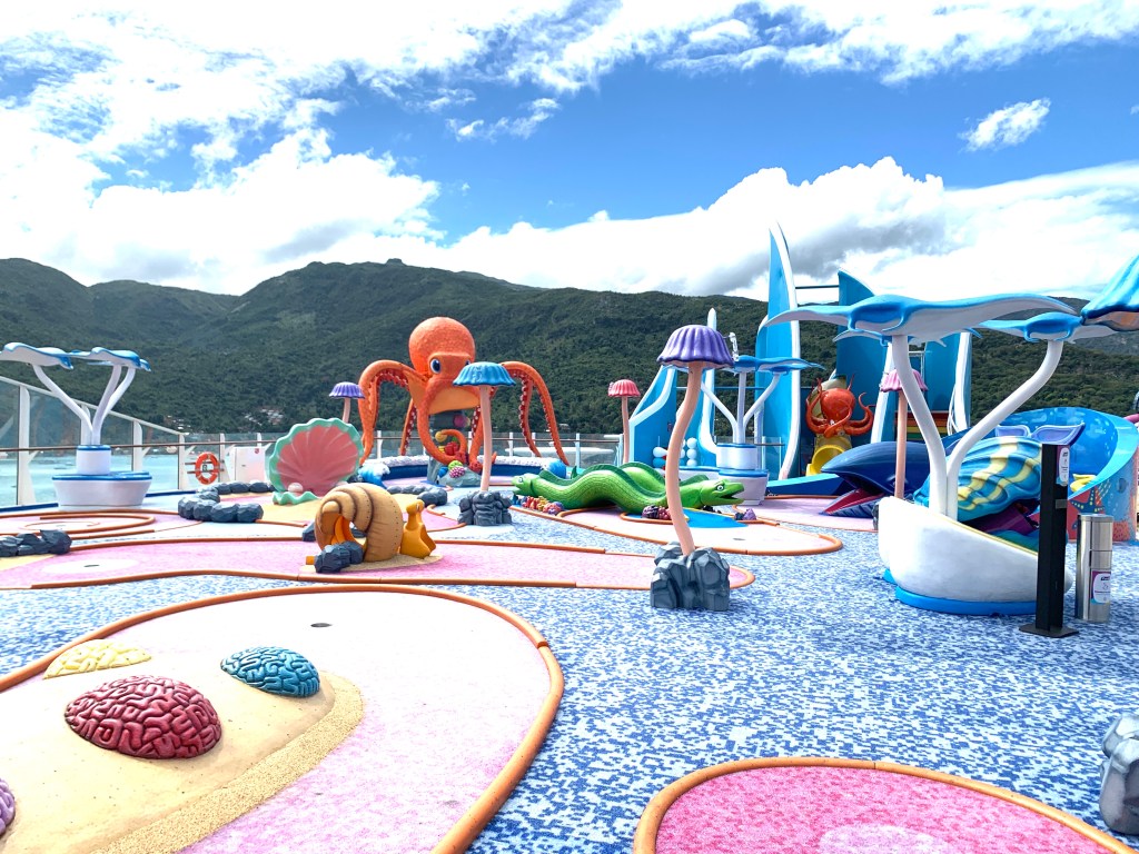 WonderPlayscapeAndMinigolf