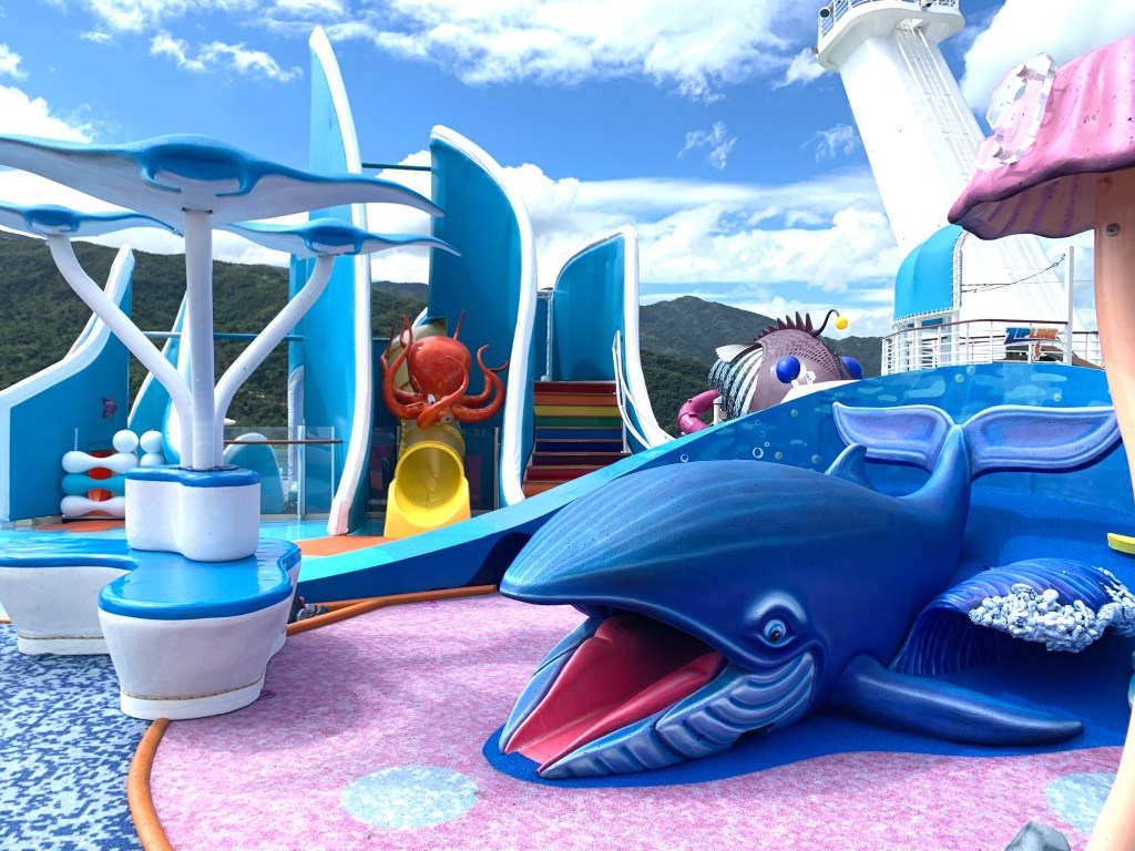 WonderPlayscape And Minigolf Shark