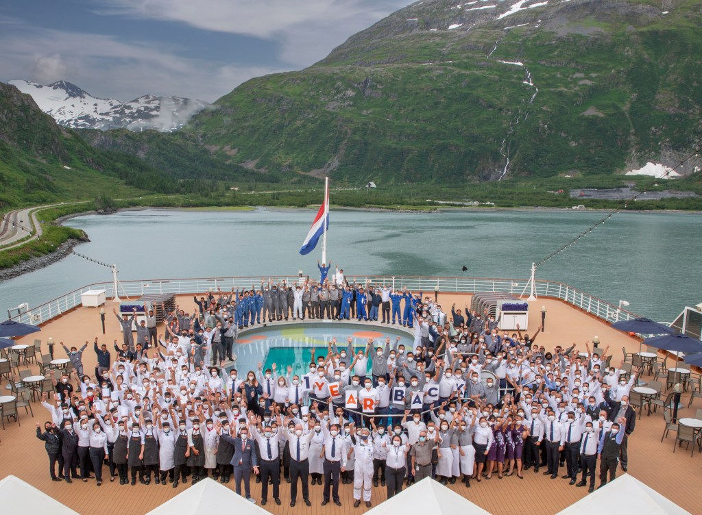 Nieuw Amsterdam Crew