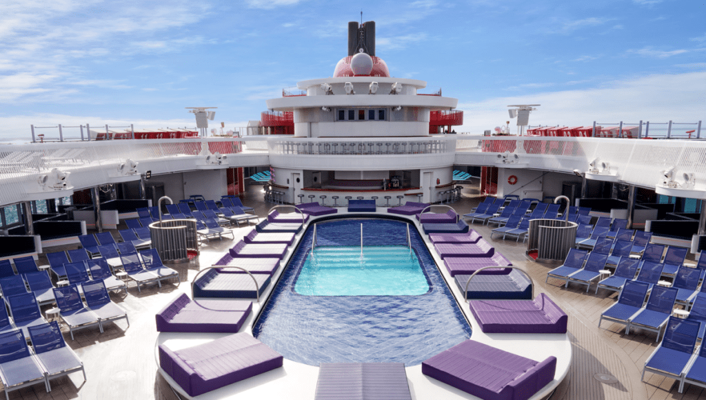 virgin voyages valiant lady aqua club