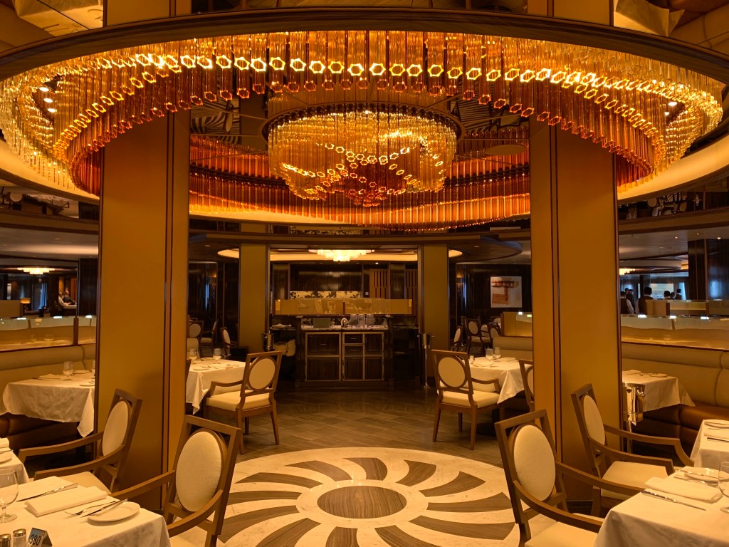 DiscoveryPrincessMainDiningRoom
