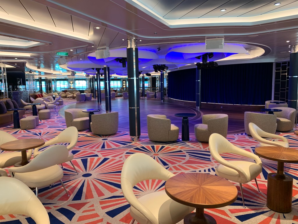 Leonardo Bar Lounge