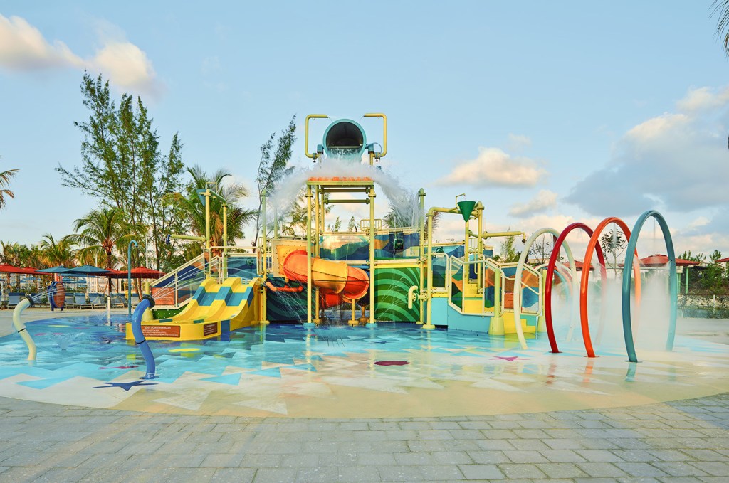 norwegian cruise line great stirrup cay splash zone